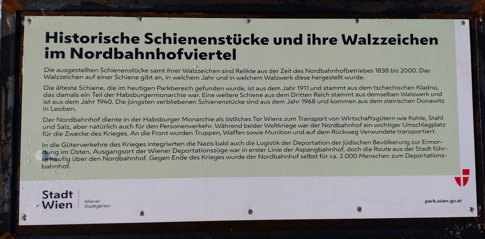 Text der Gedenktafel am Nordbahnhof